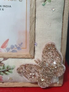 Cornice portafoto Noor - e - Noire farfalla fiori paillettes perline casetta - Foto 1 di 17