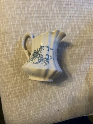 Antigua jarra T. Furnival & Sons hermosa azul floral de 6" de alto | finales de 1800 Foto 1 de 4