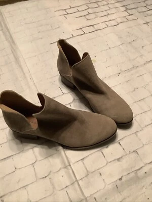 LUCKY BRAND Size 7.5 Shoe Taupe Bootie Suede Round Toe Slip On Shoe EUC - Image 1 of 4