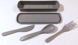 RARO - GE GENERAL ELECTRIC AEROSPAZIALE PLASTICA POSATE GRIGIO SET DA VIAGGIO - Foto 1 di 4