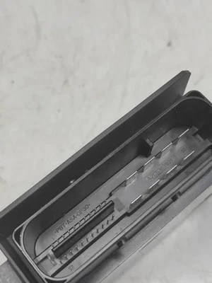 Centralina freno a mano VW PASSAT B7 ALLTRACK 365 3AA907801H 2.00 33240829 - Immagine 1 di 3