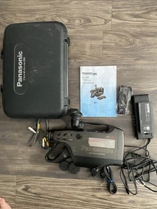 PANASONIC PV-704D OMNIMOVIE VHS HQ VIDEO CAMCORDER W/ CASE, ORIGINAL ACCESSORIES - Picture 1 of 12