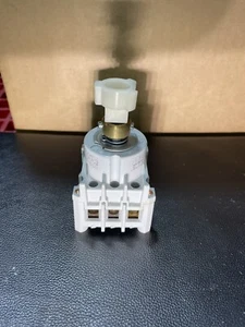 SIEMENS LBR3040 Rotary Switch - Picture 1 of 3