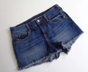 Pantalones cortos de mezclilla elásticos Old Navy Boyfriend para mujer Jr 00 27W con dobladillos de jean azul fray - Imagen 1 de 6