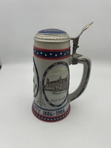 Taza de piedra de cerveza con tapas de paja Estatua de la Libertad Ellis Island 1886 - Imagen 1 de 8