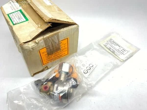 ASCO, Nuclear Parts Center NPL8320A185V ¼” Solenoid Valve (READ DETAILS) - Picture 1 of 10