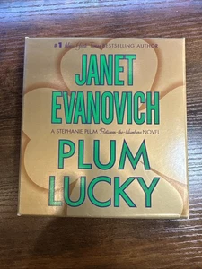 Plum Lucky (Audio Book, 2008) 3 CDs, Janet Evanovich, Unabridged - Picture 1 of 2