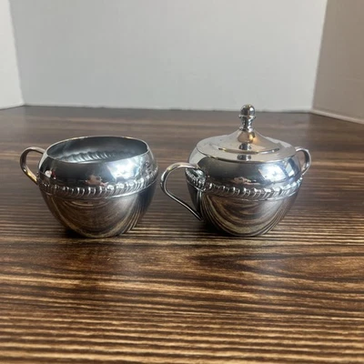 Juego de azucarero y crema Irvinware de metal vintage Foto 1 de 4