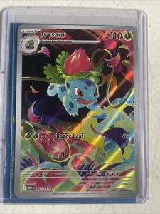 Pokémon TCG - Ivysaur 134/132 - Illustration Rare - Mint Condition - ME01 - Bild 1 von 2