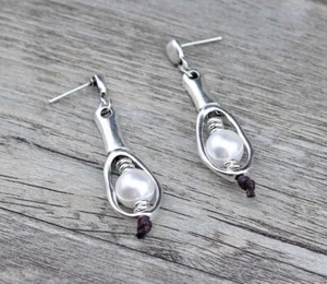 Handmade Uno STYLE De Único 50's Earrings (M2) - Picture 1 of 6