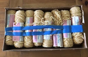 Vintage Columbia Minerva fil 68% nylon 32% acrylique 16 écheveaux or boîte d'origine - Photo 1/9