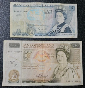 ANGLETERRE - GREAT-BRITAIN - LOT DE 2 BILLETS 5 & 50 POUNDS REF:A6. - Picture 1 of 2