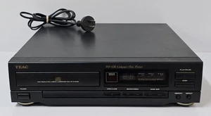 TEAC PD-32R Compact Disc Player CD Black *For Parts Only* Pre-Owned - Picture 1 of 10