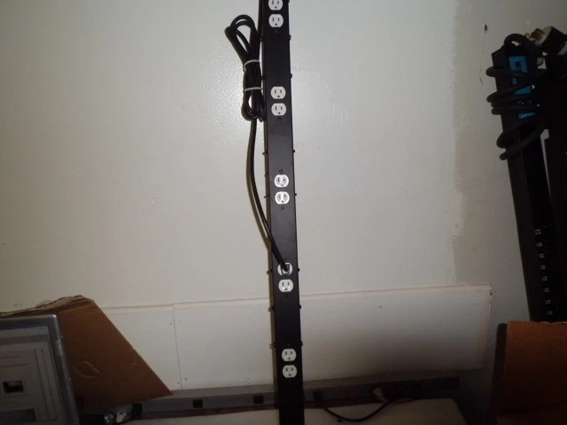 Middle Atlantic Products PD-1415C-NS 115V 14 Outlet Power Strip - Image 1 of 1