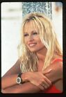 Maillot de bain Baywatch Pamela Anderson gros plan vintage photo agence transparence