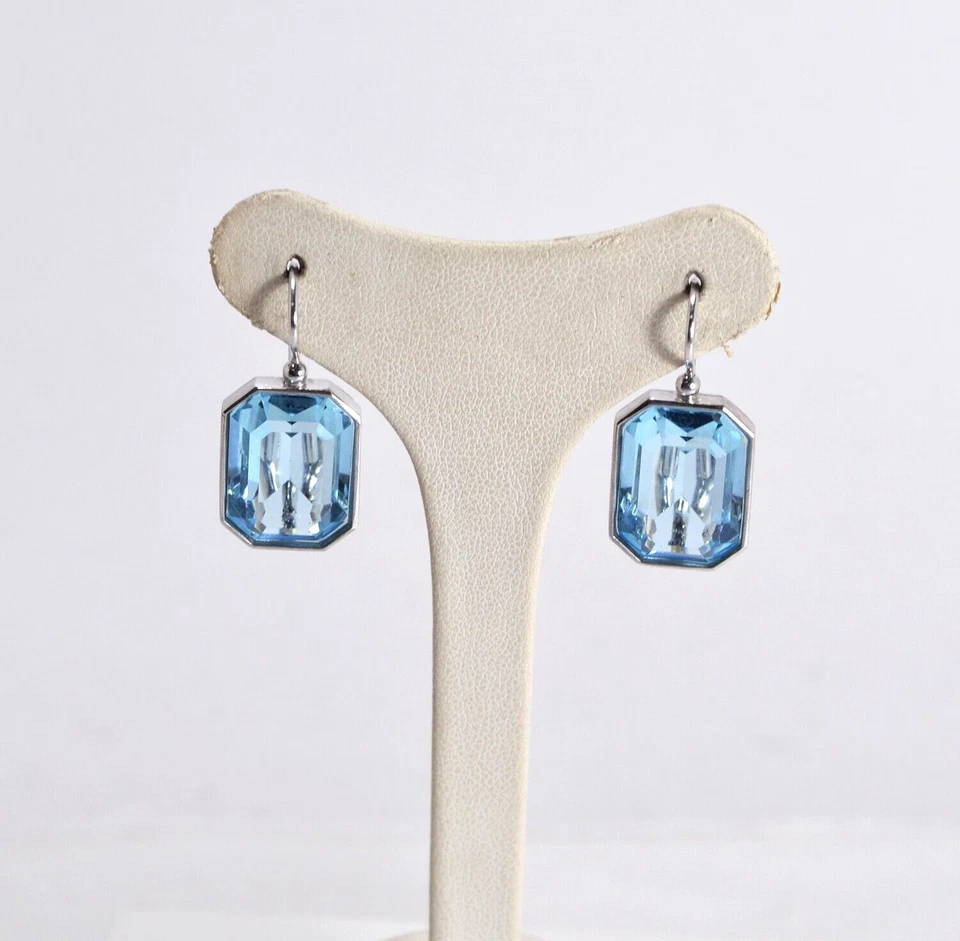 ORECCHINI ARGENTO 925  CRISTALLI  AZZURRO  OTTAGONALI  RODIATI         AGHT 0881 - Immagine 1 di 3