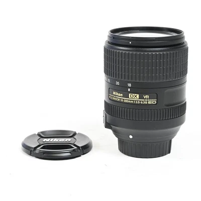 Nikon Nikkor AF-S 18-300mm f3.5-6.3 G ED VR DX Lens AFS #500 - Image 1 of 4
