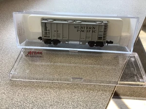 ATLAS N- SCALE WESTERN PACIFIC #11321GRAY HOPPER CAR/NIB!! - Picture 1 of 2