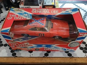 2001,  American Muscle Diecast Body Shop General Lee Dukes of Hazzard, 1:18 - Picture 1 of 7