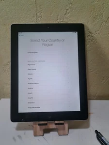 Apple Ipad 4 32gb Wifi Black faulty A1458 - Picture 1 of 3