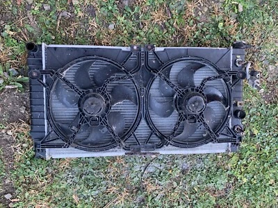 Buick RIVIERA 1997 1998 1999 Radiador Ventilador Motor Condensador Envío Gratis Foto 1 de 4