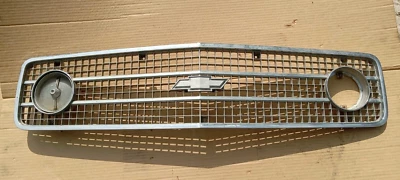 Chevrolet Chevelle Laguna 1973 parrilla OEM Foto 1 de 4