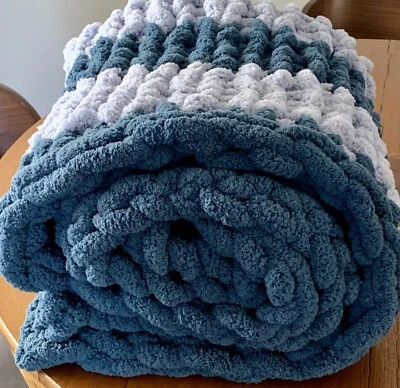 Cobertor robusto de tricô manual - Imagem 1 de 4