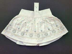 Baby Gap Girls 12-18 NWT Sequin Embroidered White Skirt w/Bloomer  RM1-557