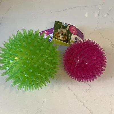 Lote de 2 Spikey Spiked Squeeky bola redonda perro juguete pata superior Foto 1 de 4