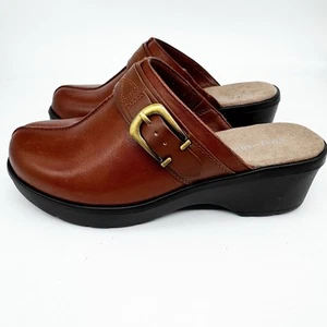 Easy Spirit Womens Pine Leather Slip On Clogs Size 6 WW Wide Brown Comfort Shoe - Picture 1 of 8
