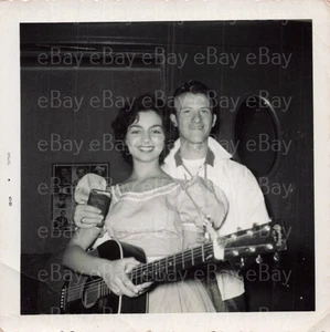 Jimmie Rodgers Snow Carol Lee Cooper VINTAGE Candid foto 4x4 unica nel suo genere 1958 - Foto 1 di 2
