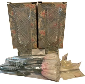 2 Vintage AVON 6" Glass Flower Bud Vase By FOSTORIA Cross Hatch Design NEW NOS - Picture 1 of 11