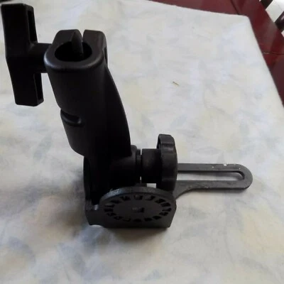 RAM RMR-307T1 NPT HOLE AND RATCHET ADAPTER WITH NO-DRILL VEHICLE BASE - Image 1 of 4