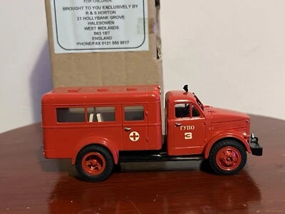 1:43 SARATOV'S LABORATORIO MODELO # “046” PAZ 653 BOMBEROS AMBULANCIA AC3 (1967)  Foto 1 de 4