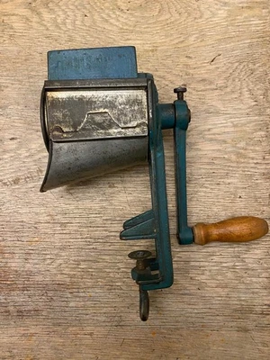 Antique TITAN Hand Crank Food Grinder, Titan #1, Vintage Cast Iron Kitchen Food - Image 1 of 4