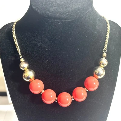 Collar Kenneth Cole New York Grande Gumball Cuentas y Cadena Suave Naranja Tono Dorado Foto 1 de 4