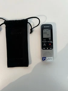 SONY ICD-BX112 DIGITAL VOICE RECORDER 2GB + CASE - LIKE NEW! FREE POSTAGE - Picture 1 of 4