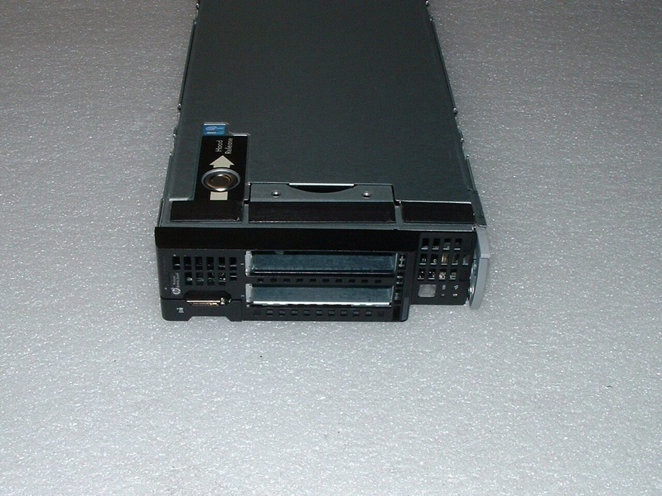 HP ProLiant BL460c G9 2x E5-2698 v3 2.3GHz 32-Cores / 256GB RAM / P244br - Image 1 of 4