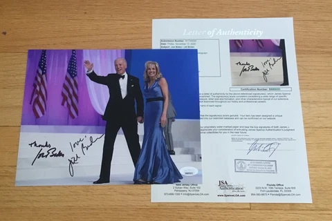 Joe Biden Jill DUAL Signed Autograph 8x10 Photo 2020 President 1st Lady JSA LOA Cover