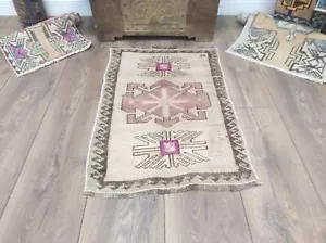 Small Area Rug, Entryway Rug, Wool Rug, Turkish Rug, Vintage Rug, 1.9 x 2.7 Ft - Picture 1 of 10