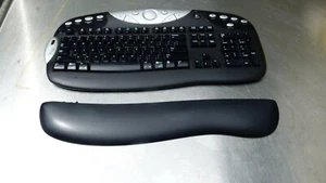 Logitech 867282-0100 Cordless Black and Silver Keyboard - Picture 1 of 6