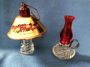 2 Vintage Miniatur Glas Lampe Parfüm Flaschen/Weihnachtsschmuck 2 1/2" & 3" - Bild 1 von 6