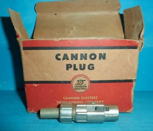 8 NOS Cannon XL-3-11 XLR Connectors in Original Box - Picture 1 of 6