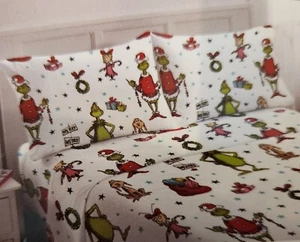 NEW DR. SEUSS THE GRINCH CHRISTMAS HOLIDAY QUEEN SIZE FLANNEL SHEET SET - Picture 1 of 3