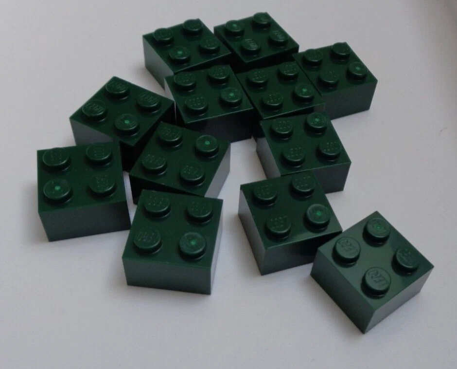 LEGO  Pieces & Parts 3003 6214611 2x2 Bricks Earth Green x12 - Image 1 of 1