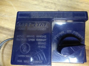 Life-Like HO Scale Hobby Model Train Transformer 20 VAC/ 18 VDC/ 6 VA Max - Picture 1 of 6