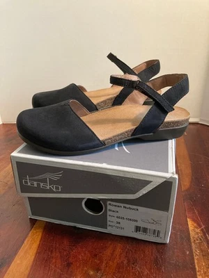 Sandalia Dansko Rowan negra nobuck talla 38 EE. UU. 7,5/8 NUEVA EN CAJA punta cerrada Mary Jane Foto 1 de 4
