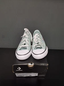 Converse Girls Low Top Shoes Size 2.5 - Picture 1 of 5