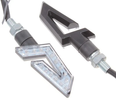 2x TUNING Blinker Pfeile ZigZag Klar LED M8 für Motorrad Moped Roller Quad - E8 - Bild 1 von 4