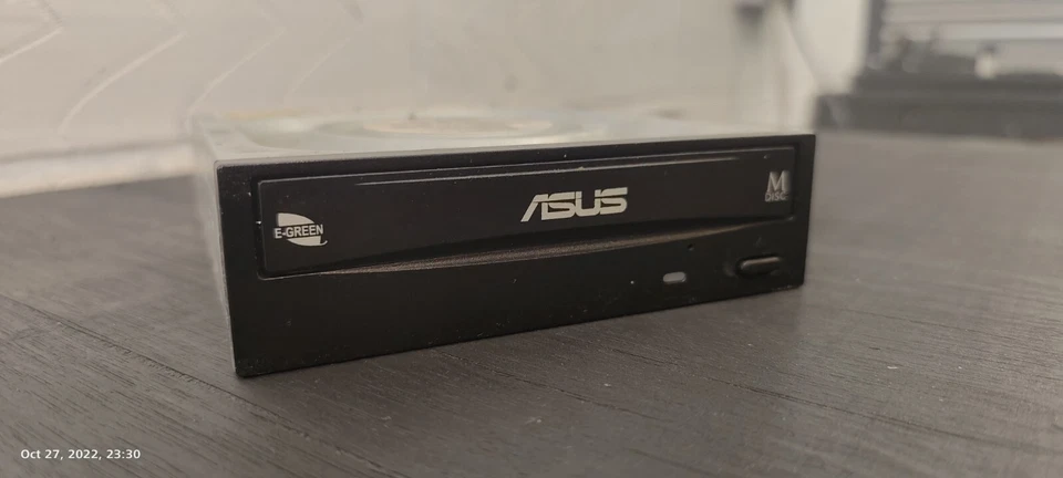 Disc Drive Internal SATA 3.5"  - Image 1 of 1